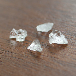 宝石質 フェナカイト（ロシア・マリシェボ産）2384（4個） 2枚目の画像