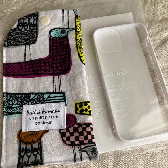 ミナペルホネン生地ハンドメイド携帯ポーチ