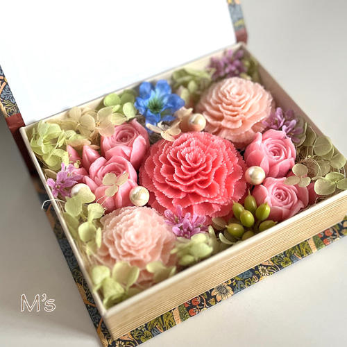 母の日ソープカービングカーネーションBOX Mサイズ ピンク