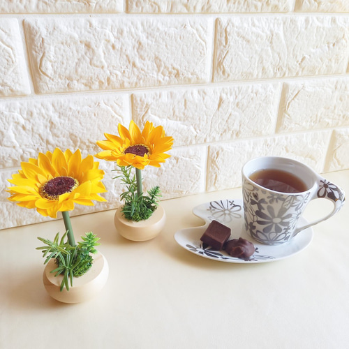 アートリレーフひまわり 1号 ☆ミニひまわりの一輪アレンジメント アートフラワー 七糸路