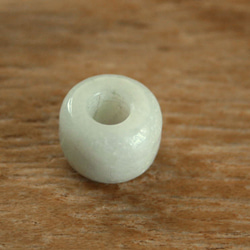 糸魚川翡翠勾玉 M09572 21.8mm*20mm*5mm 糸魚川産 ひすい 勾玉 お守り