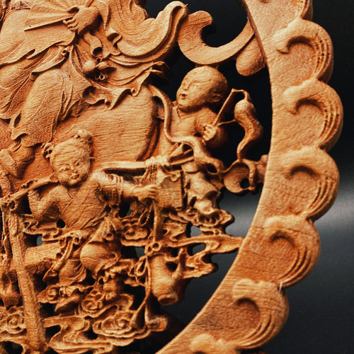 秋割】鍾馗童子 26.5cm（しょうき) 参次元彫刻『雅』 透かし彫 楠彫刻