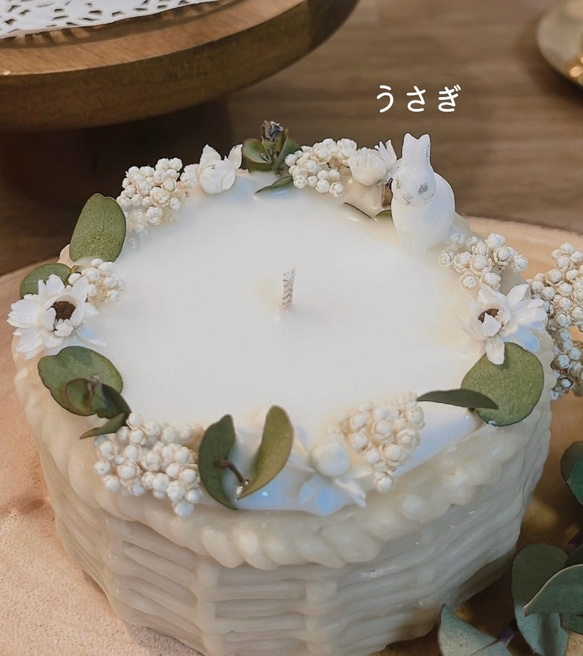 花咲くbasket candle  〈White flower〉アロマキャンドル　キャンドル　ギフト　母の日　猫　うさぎ 5枚目の画像