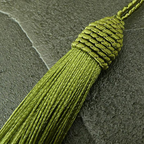 「ハートとタッセルのバッグチャーム」-Green　二種　プチギフト　母の日　手染めビーズ　タッセル　Creema限定 6枚目の画像