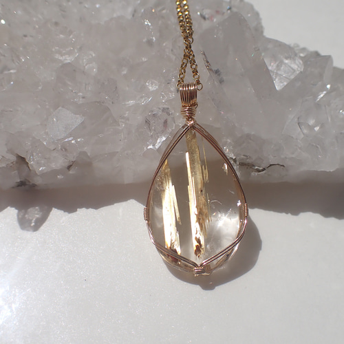 サマーセール！タイチンルチルクォーツワイヤーラップペンダントトップ大ぶり 女神巻き®︎タイチンルチルのペンダントトップ ペンダントトップ Archa