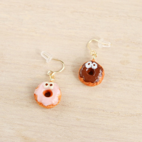 ドーナツブラザーズのピアス(イヤリング変更可能) ピアス（フック