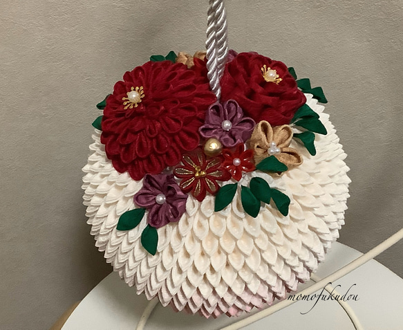 つまみ細工ボールブーケ 