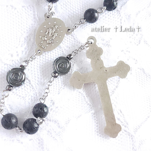 大人も着やすいシンプルファッション ☆ラバストーン＆ヘマタイト ロザリオ☆ Hematite & stone ~Lava ネックレス・ペンダント