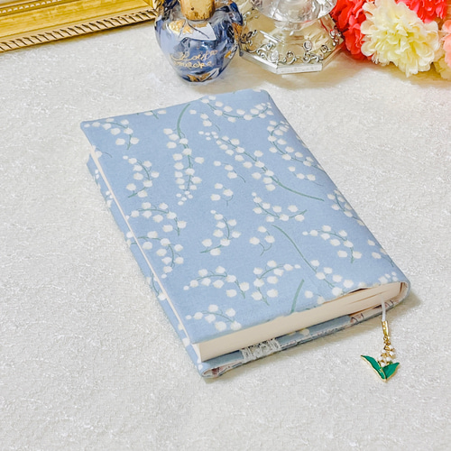 すずらんブックカバー（ブルー） ブックカバー ゆめみる堂 通販