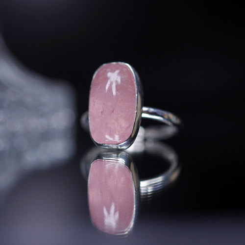 新作 『Morganite』世界でひとつ天然石リングsv925+k18 | iichi