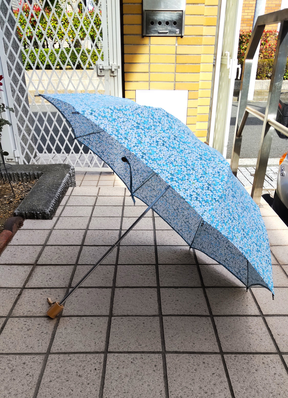 リバティプリント（タナローン）で作った折り畳み日傘 1枚目の画像