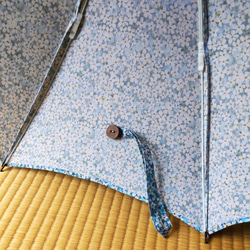 リバティプリント（タナローン）で作った折り畳み日傘 7枚目の画像