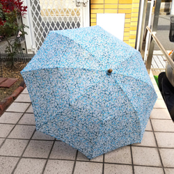 リバティプリント（タナローン）で作った折り畳み日傘 2枚目の画像