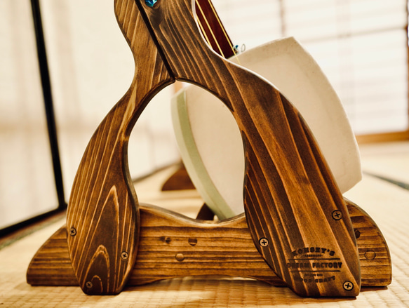 【限定１台】手作り木工　木製三味線スタンド （オイル仕上げ） ４丁掛け　ウッドレジン　エポキシ 5枚目の画像