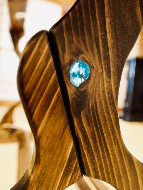 【限定１台】手作り木工　木製三味線スタンド （オイル仕上げ） ４丁掛け　ウッドレジン　エポキシ 8枚目の画像