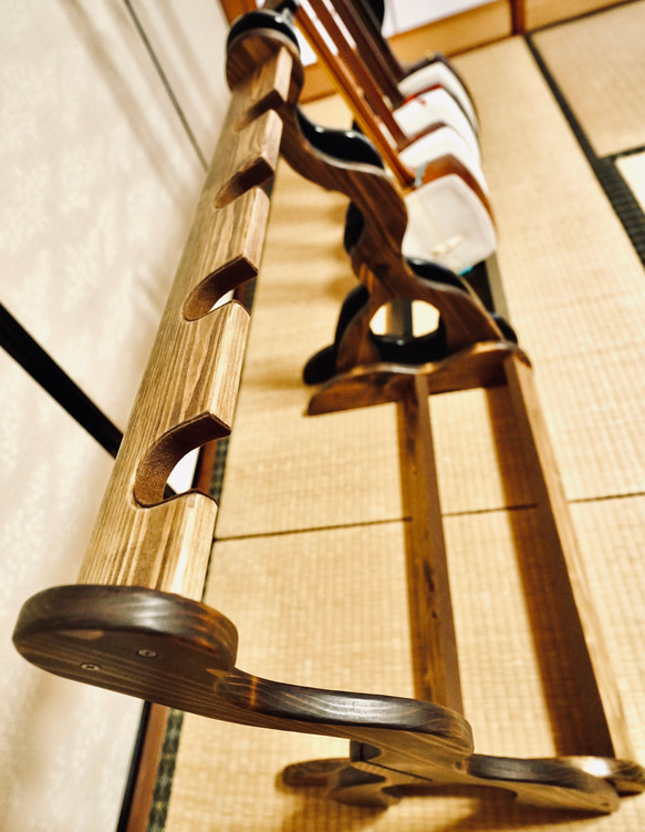 【限定１台】手作り木工　木製三味線スタンド （オイル仕上げ） ４丁掛け　ウッドレジン　エポキシ 12枚目の画像