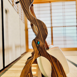 【限定１台】手作り木工　木製三味線スタンド （オイル仕上げ） ４丁掛け　ウッドレジン　エポキシ 4枚目の画像