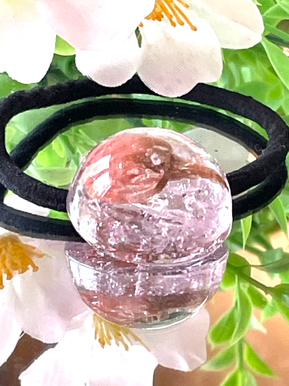 和菓子　桜ゼリー　琉球ガラスと桜のドライフラワー入り　ヘアゴム／ポニーフック／ブローチ 5枚目の画像