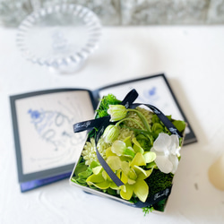 グリーンのボックスアレンジメント　アーティフィシャルフラワー　造花　おしゃれ　プレゼント　インテリア　光触媒加工 3枚目の画像