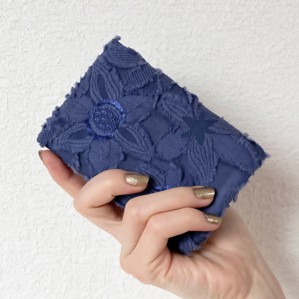 フラワーカットジャガード生地　ファイル＆バンド付き　刺繍　花柄　パープルブルー　名刺ケース 1枚目の画像