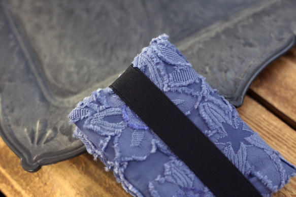 フラワーカットジャガード生地　ファイル＆バンド付き　刺繍　花柄　パープルブルー　名刺ケース 5枚目の画像