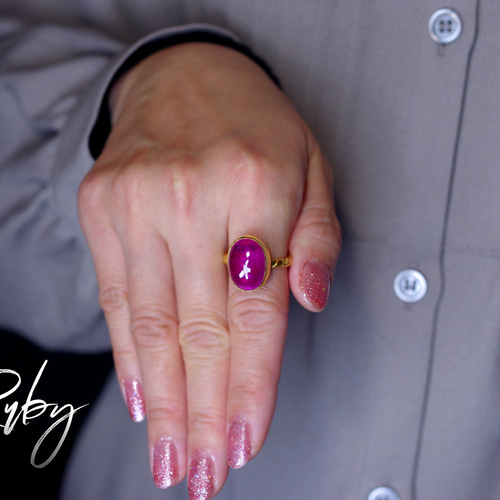 最新作『真っ赤なルビー』の世界でひとつの天然石リングsv925 最新作『真っ赤なルビー』の世界でひとつの天然石リングsv925