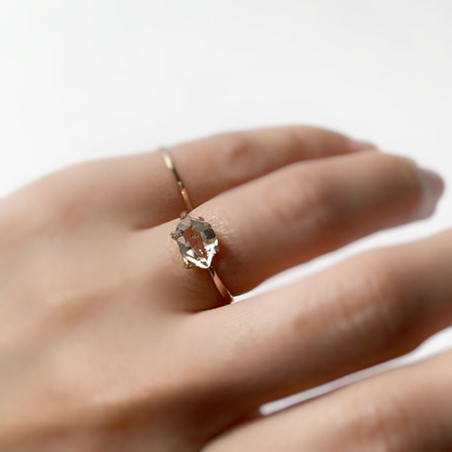 ハーキマークォーツ(ﾊｰｷﾏｰﾀﾞｲﾔﾓﾝﾄﾞ)0.35ct | progresstone