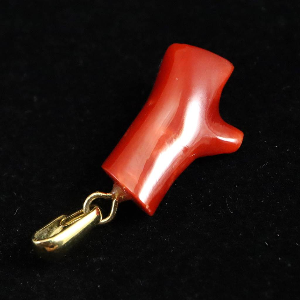 宮古島産 天然 宝石珊瑚 血赤サンゴ ペンダント　1.43ｇ #69914