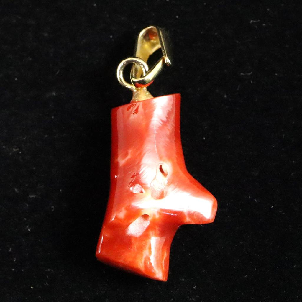 宮古島産 天然 宝石珊瑚 血赤サンゴ ペンダント　1.43ｇ #69914