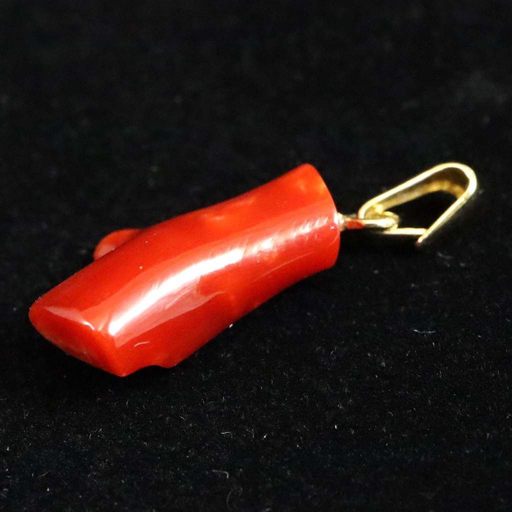 宮古島産 天然 宝石珊瑚 血赤サンゴ ペンダント　1.43ｇ #69914