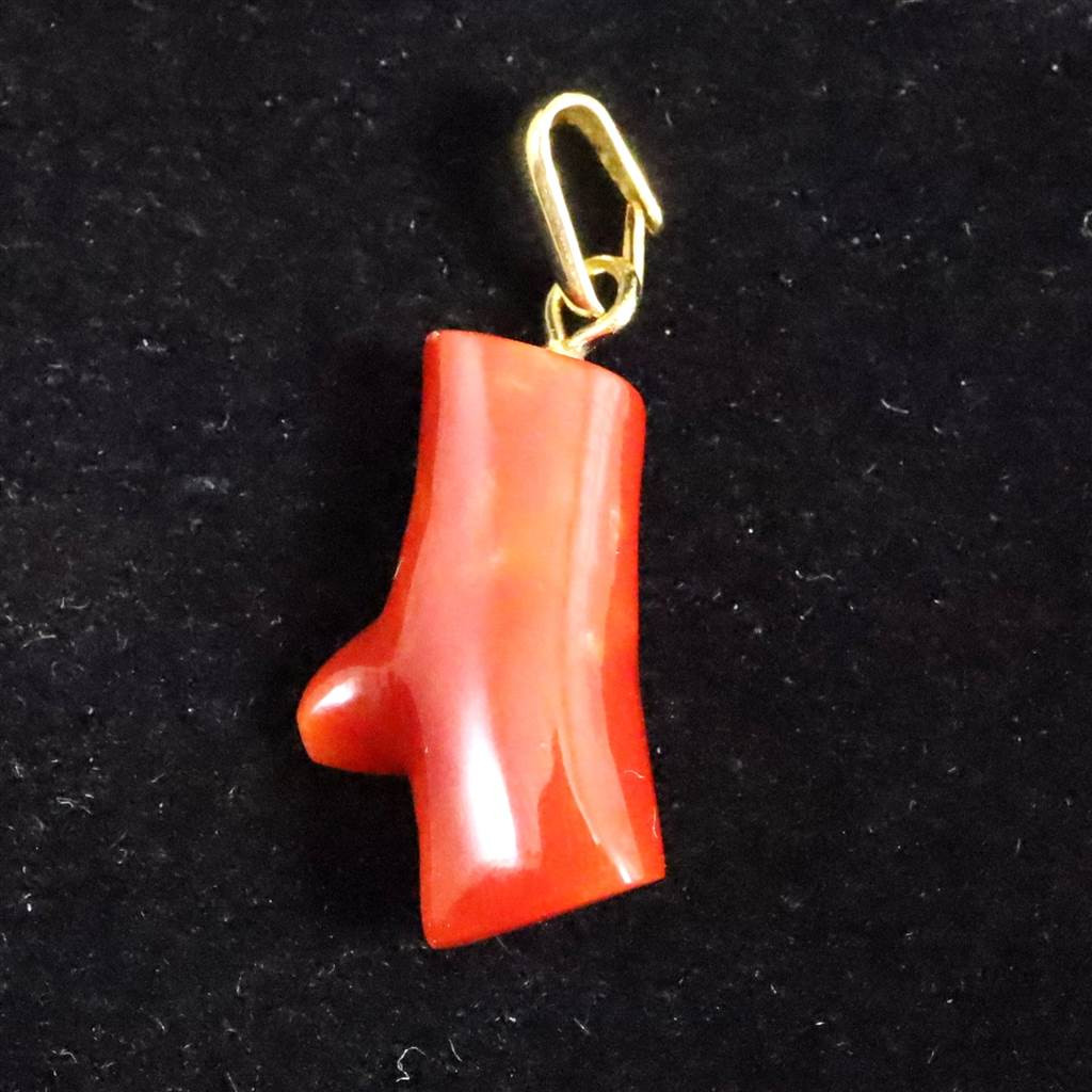 宮古島産 天然 宝石珊瑚 血赤サンゴ ペンダント　1.43ｇ #69914