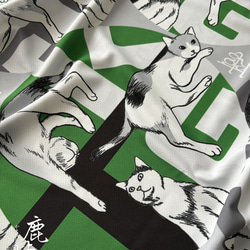 ゆるい猫さんKTG　グラフィックTシャツ(グリーン系) 2枚目の画像