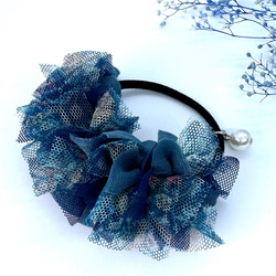 シュシュ ヘアゴム  ネイビー水色パール シュシュ ヘアゴム ネイビー水色パール