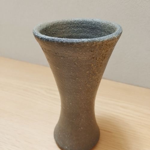 □備前焼のシックな花瓶□ 一輪挿し・花瓶・花器 東児の花窯