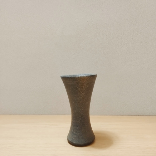 □備前焼のシックな花瓶□ 一輪挿し・花瓶・花器 東児の花窯 通販