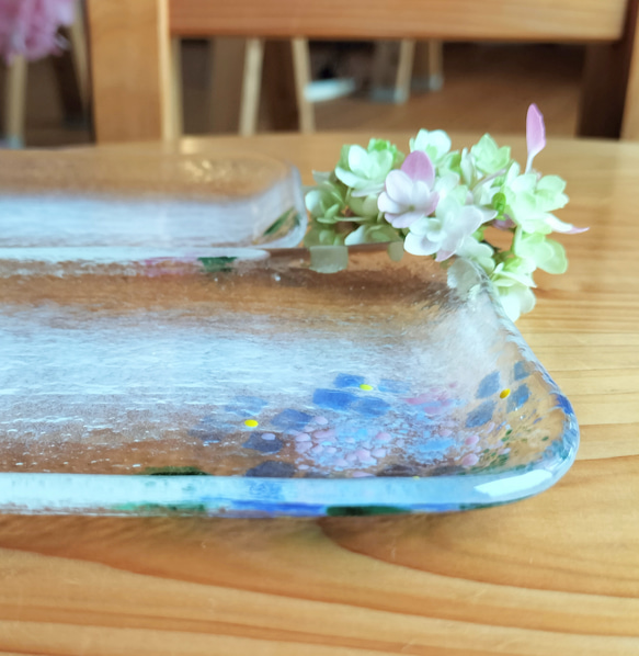 期間限定『紫陽花の角皿』注文制作　ガラスの器　プレート　handmade　無料ラッピング　母の日のプレゼント♡ 4枚目の画像