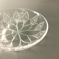 切子 の ガラス 皿 【ルララ】 3枚目の画像