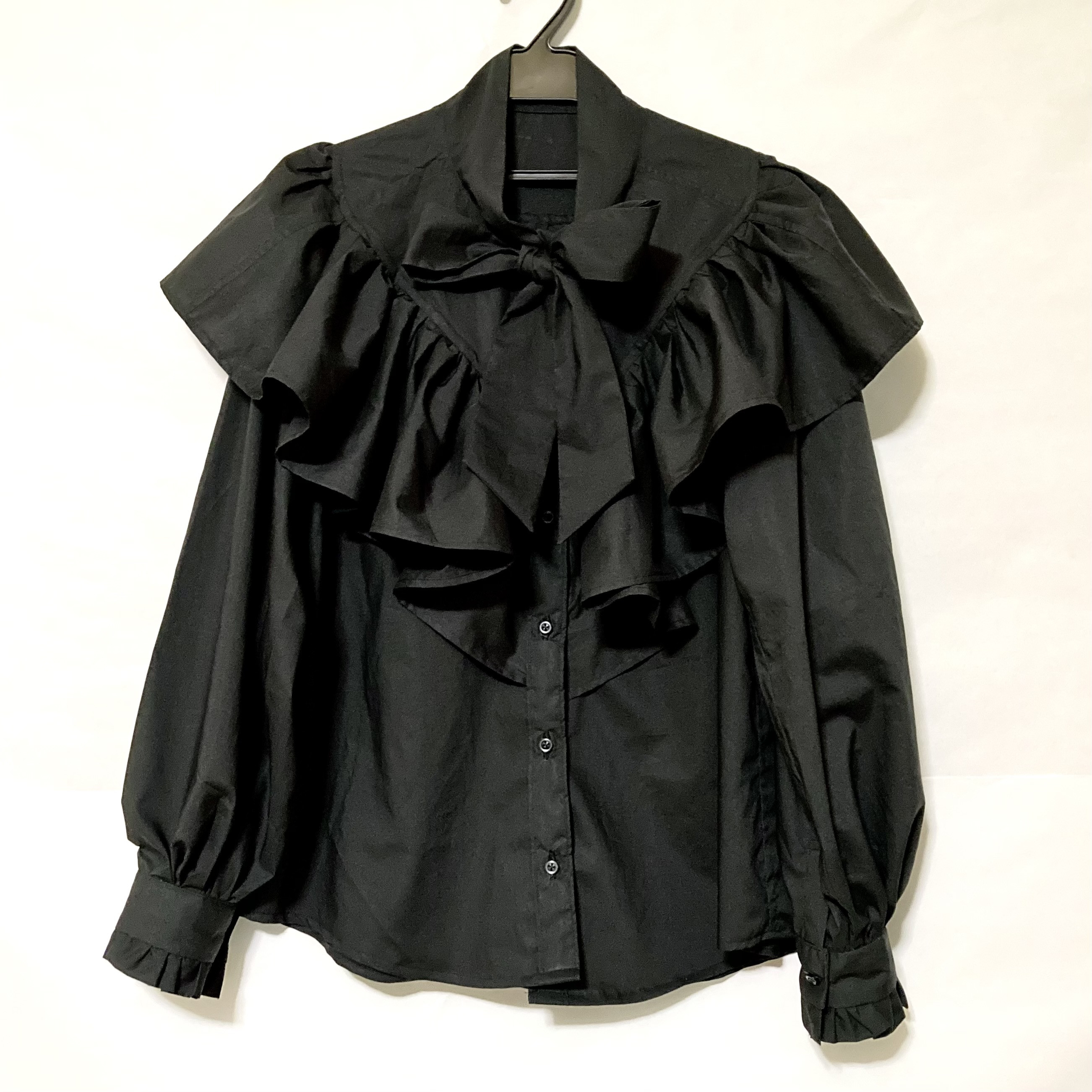 Classic Mode - dress line - | 受注制作|たっぷりフリルブラウス | リボンタイ |ブラック 9,088円