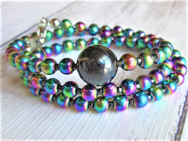 【C28】　ネックレス　ブラックレインボークォーツ　ビスマス　人工石　虹色　七色　ビーズアクセサリー