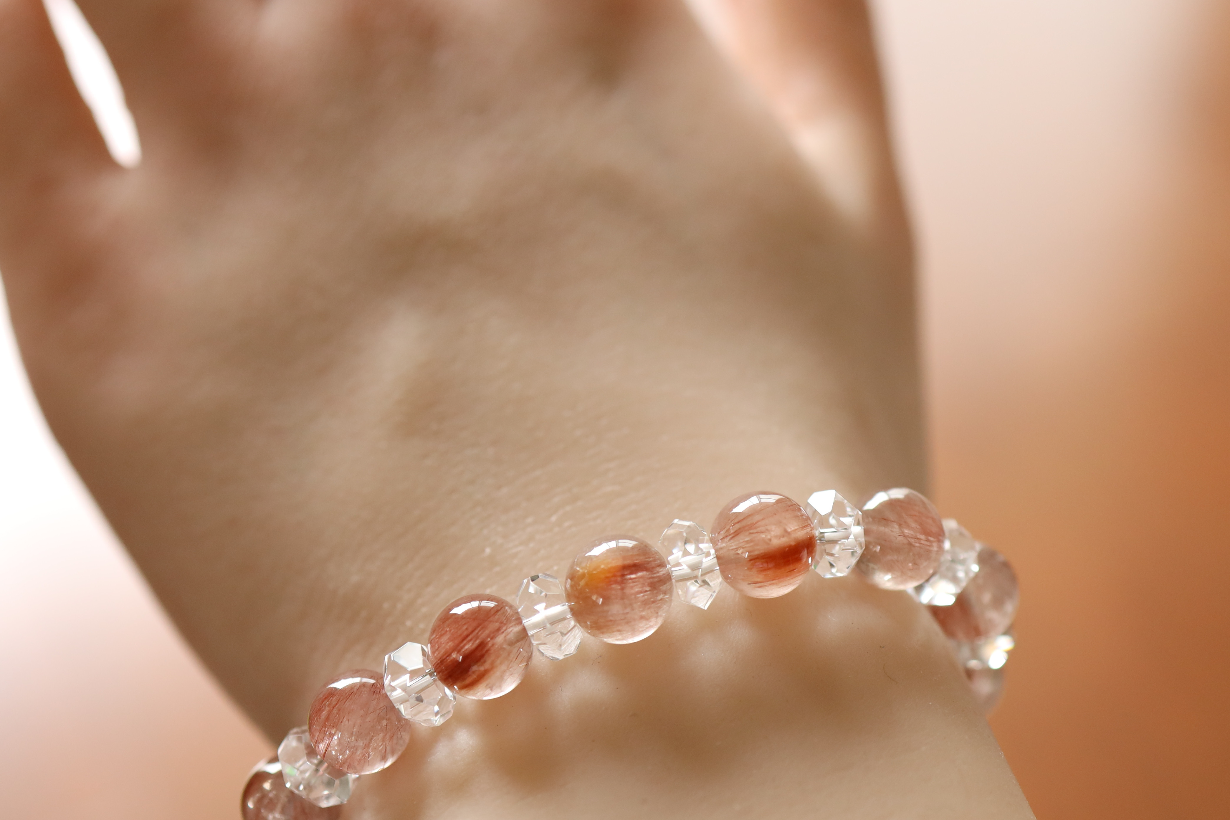 …☆ルチルを愛する人の為に☆…☆レッドルチルクォーツ：8.5ミリ＆水晶☆…☆天然石ブレスレット☆…