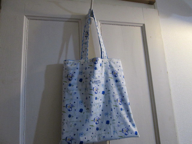 リバティ　Martaマルタ　ツユクサの青とサマーブルーメランジェ　フラットトートバッグ