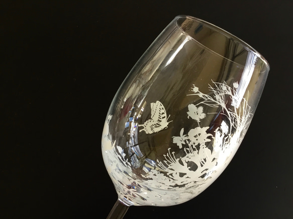 【紫陽花ハンドメイド2024】あじさい柄（ハイドランジア）とヒガンバナのワイングラス 6枚目の画像