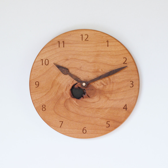 木製 掛け時計 丸型 アルダー材2 1枚目の画像