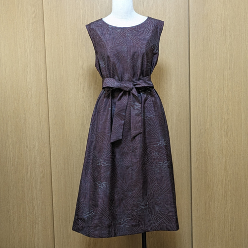 SOLD 着物リメイク ワンピース 大島紬 M〜L ワンピース さらあお SOLD 着物リメイク ワンピース 大島紬 M〜L ワンピース さらあお