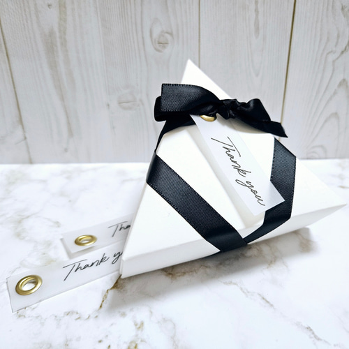 LOUIS VUITTON トランプセット BOX リボン タグ付き 定形外サイズ】ギフトボックス（三角箱）+ラッピングタグ+リボン