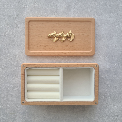 ギフト対応・手のひらサイズ】馬モチーフの小さなジュエリーボックス