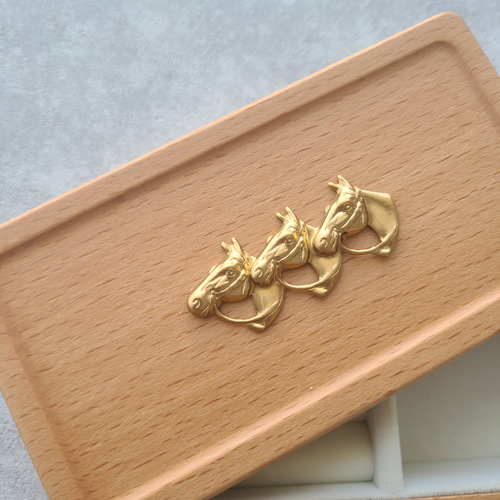 ギフト対応・手のひらサイズ】馬モチーフの小さなジュエリーボックス