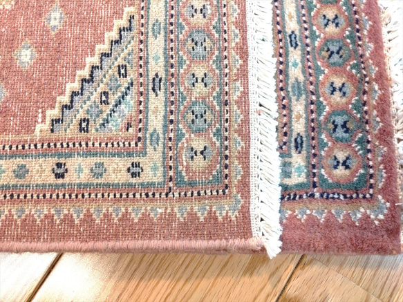 軽くて畳める手織りラグ パキスタン絨毯 玄関マット トライバルラグ 77×47cm 手織り カーペット 9枚目の画像