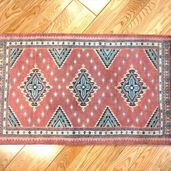 軽くて畳める手織りラグ パキスタン絨毯 玄関マット トライバルラグ 77×47cm 手織り カーペット 3枚目の画像
