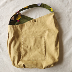 アフリカ布で作ったしずく型ワンショルダーバッグ 5枚目の画像